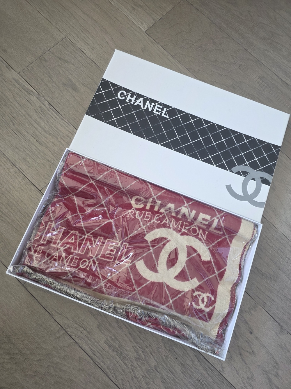 CHANEL Red and Cream Logo Knit Scarf